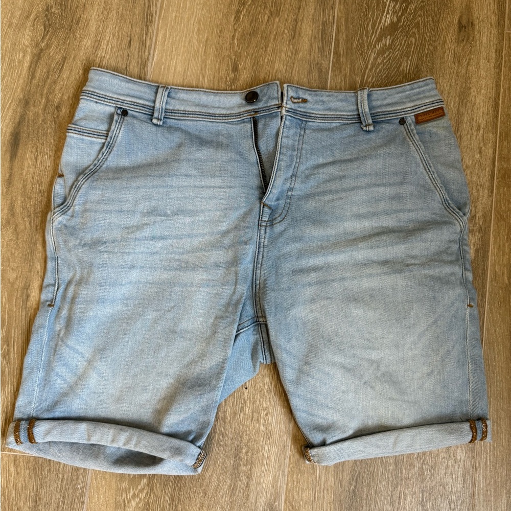 Zara Men’s Jean Shorts Size 32